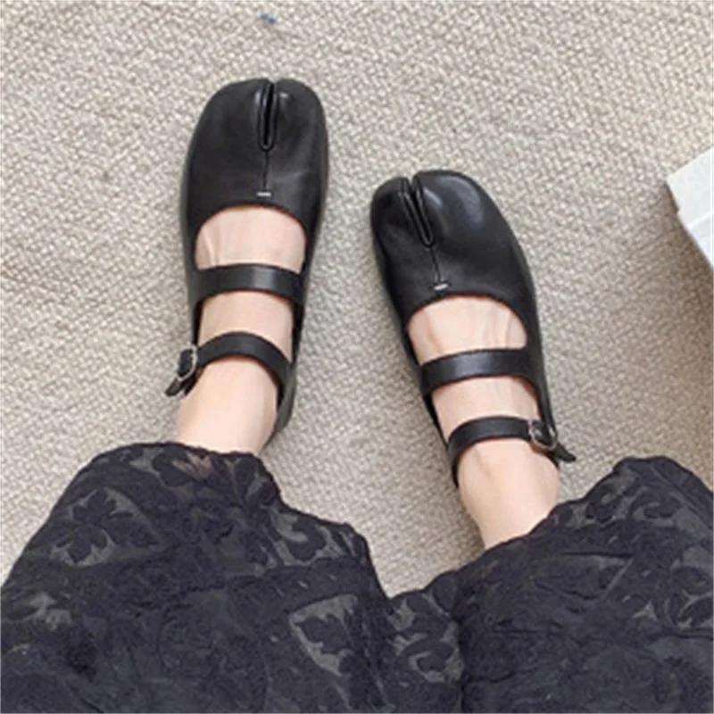 Fashion Designer Mary Jane Split Toe Flats Shoes Buckle Strap Women Comfort Bottom Ballerina Shoe Soft Leather Solid Outdoor Sandals