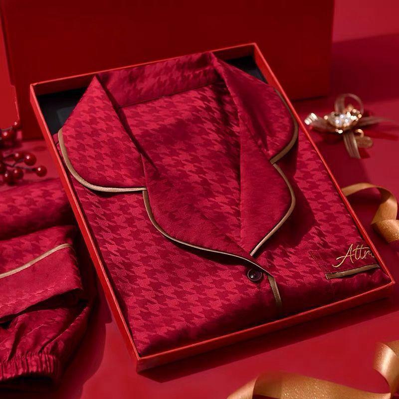 

Жіночий весняний червоний піжамний комплект з крижаного шовку - з довгим рукавом, для носіння на вулиці M (80-100 lbs)