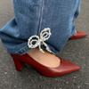 Spilla con Fiocco in Resina Elegante con Perle Finte Clip per Orlo dei Pantaloni Catena Leggera per Polsini per Outfit Casual