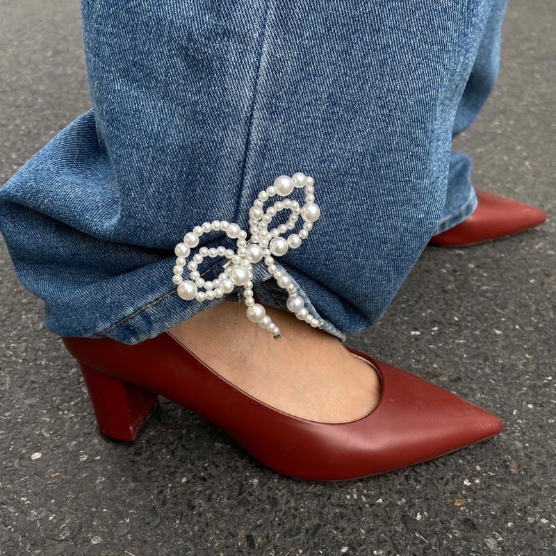 Spilla con Fiocco in Resina Elegante con Perle Finte Clip per Orlo dei Pantaloni Catena Leggera per Polsini per Outfit Casual