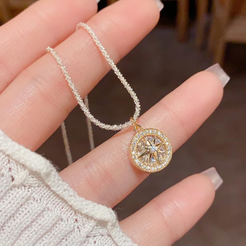 Spring Female Personality Light Luxury Versatile Starry Sky Necklace