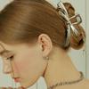 VVV Mini Bold Ribbon One-Touch Earrings