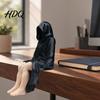 Dekorative Weibliche Figur 3D Gedruckt Schwarzer Umhang Frauenfigur Sitzend Mit Kapuze Regal Langlebige Schreibtischfigur Sitzer Gotische Statue für