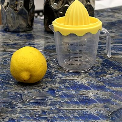 Manual Juicer, Fruit Hand Squeeze Juicer for Fruits Such As Lemons/citrus, Small Portable Juicer for Home Kitchen Trips