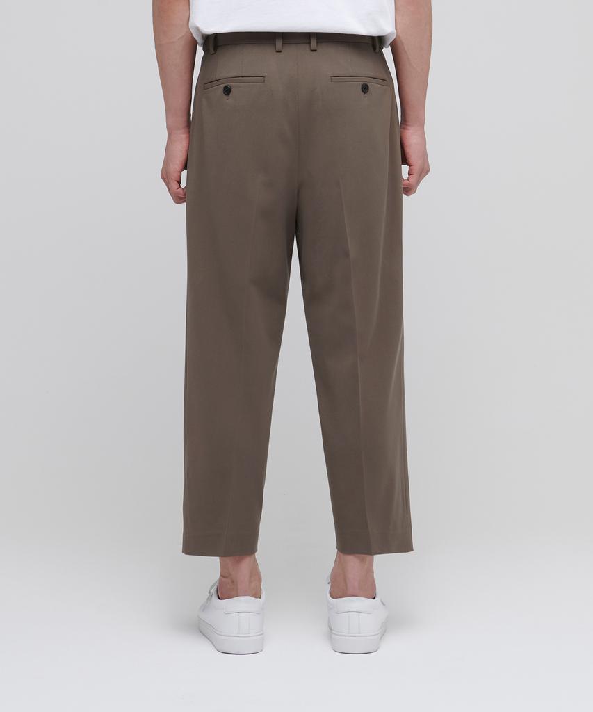 Musinsa Standard Loose Tapered Hidden Banding Crop Slacks [Light Brown]