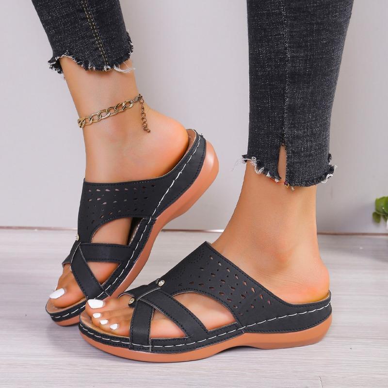 Summer New Womens Fashion Open-toe Simple Solid Color Womens Roman Shoes Casual Thick-soled Leather Beach Slippers for Women