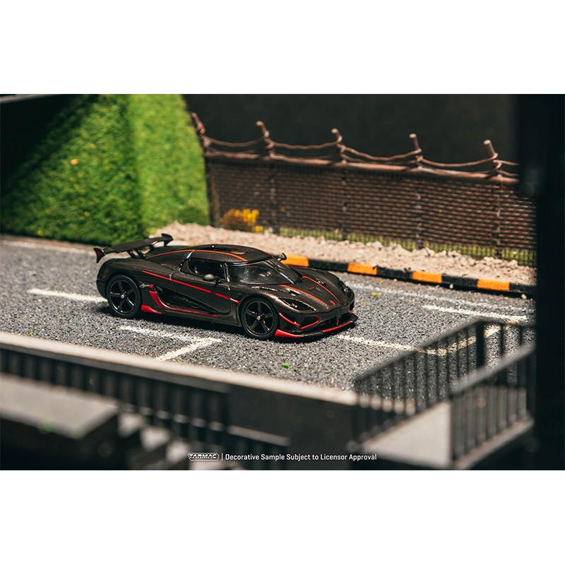 In Stock TW 1:64 Koenigsegg Agera RS Black Carbon Fiber Red Accents Diecast Car Model Collection Toys Tarmac Works Red
