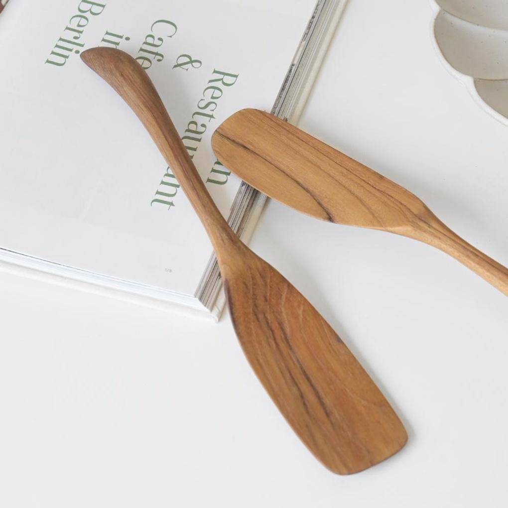 Ручная кухонная лопатка для яиц из тикового дерева