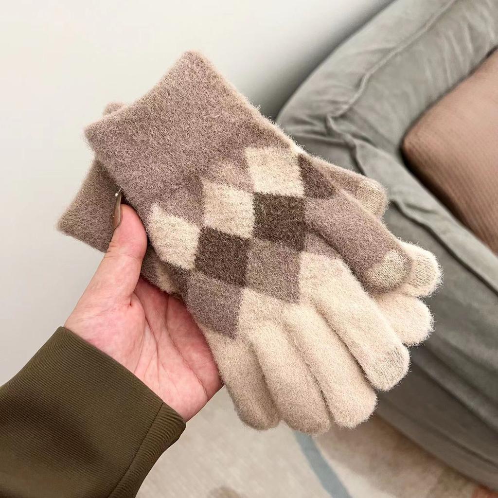 Gloves Warm gloves Fleece thickened gloves Leaky finger knitted middle school student cold-proof plush gloves