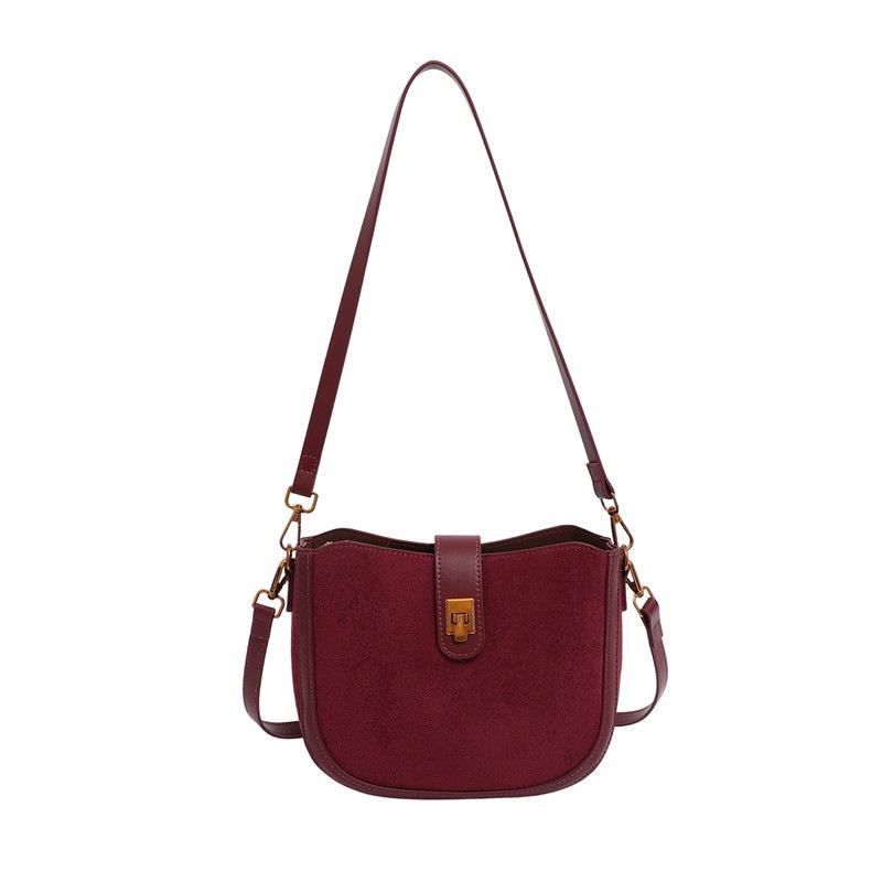

Women s Versatile Saddle Crossbody Bag 2025: Single Shoulder Fashion Bucket Handbag 24*9*18cm