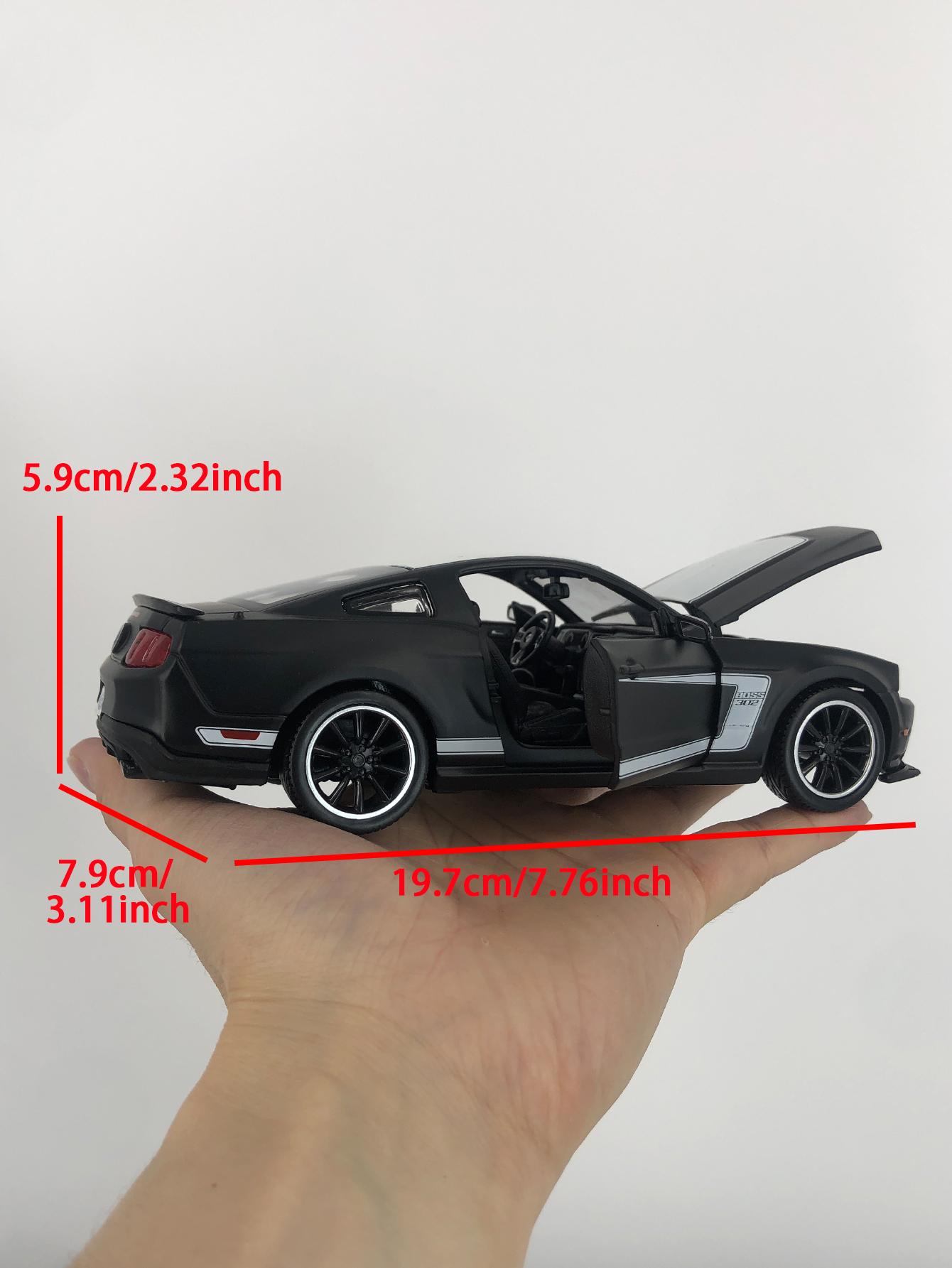 

Maisto 1:24 2012 Ford Mustang Boss 302 car model, zinc alloy metal decoration, collectible gift car чёрный