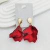 Bohemian Bunte Blütenblatt-Anhängerohrringe für Damen Modische Party-Hängeohrringe Y2k Stil Schmuckzubehör Bijoux