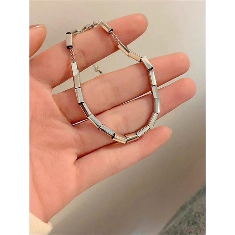 Bracelet Perle Irregulière Forme Spéciale Française Bracelet Femmes Niche Luxe Léger Exquis Doré Demi-Bracelet Bracelet Accessoires