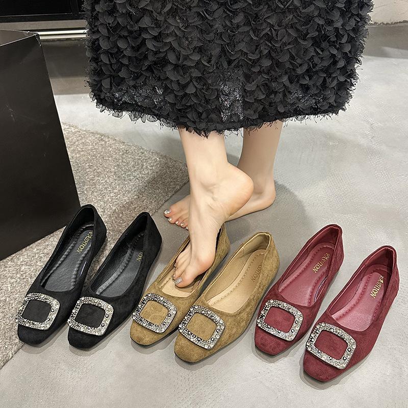 Korean Version of Rhinestone Shallow Mouth Single Shoes Women's Spring and Autumn 2025 New French Temperament Fairy with Skirt Flat Bottom Evening Sho
