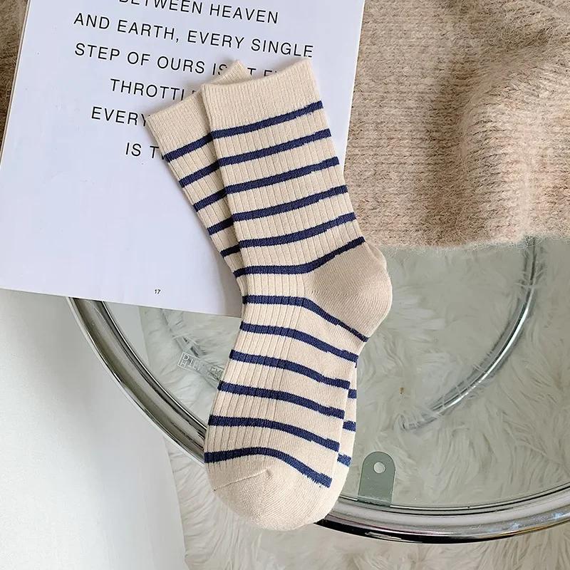 Autumn Women Sports Socks Stripe Fashion Harajuku Hip Hop Female Cotton Sock Unisex Skateboard Street Middle Tube Socks