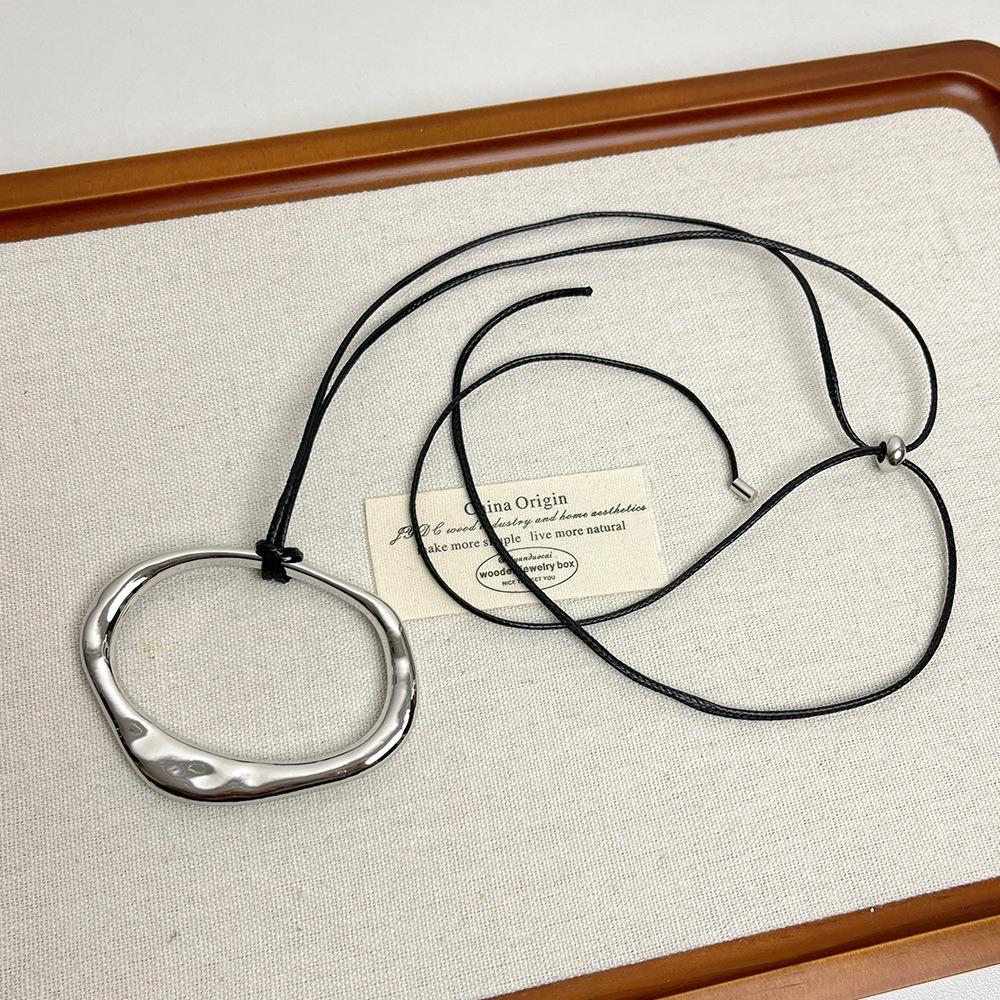 Long Leather Rope Women Necklace Geometric Pendant Necklaces Fashion Collarbone Chain