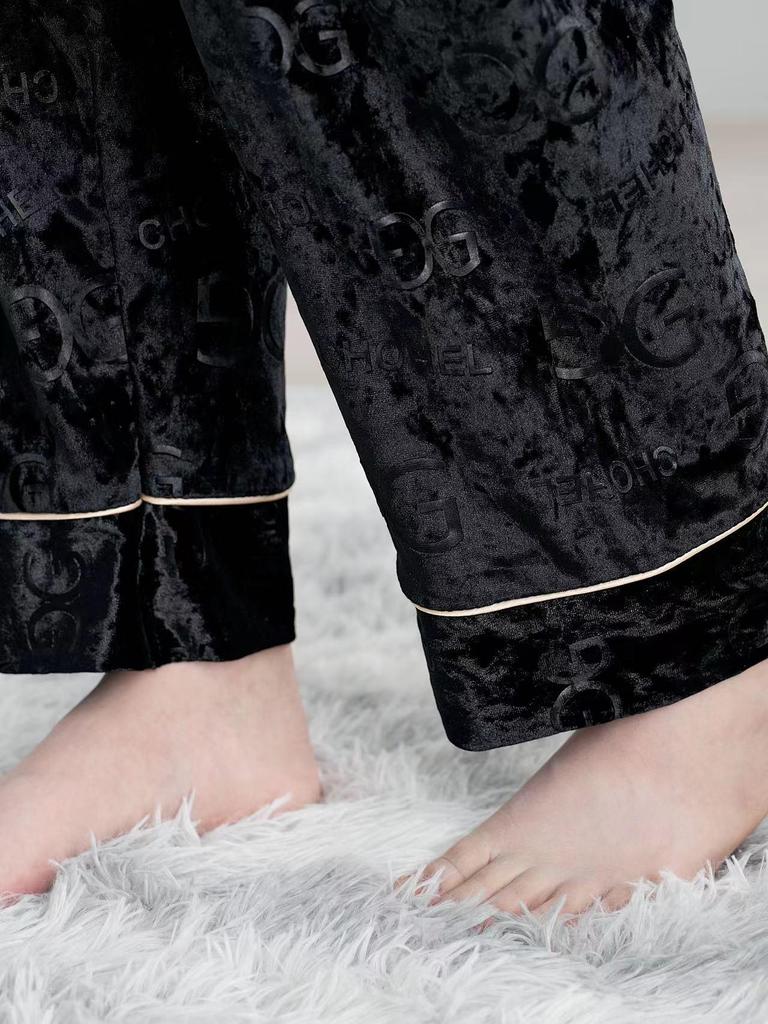 Da Vinci Code Samtpyjama: Goldener Diamant Langarm & Hose, Buchstaben-G-Design, Lockere Passform für Paare, Herren-Set – Herbst/Winter.