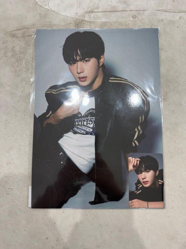 [USED] Junseo Voicepla 2 Archive Exhibition A4 Photo Trading Card