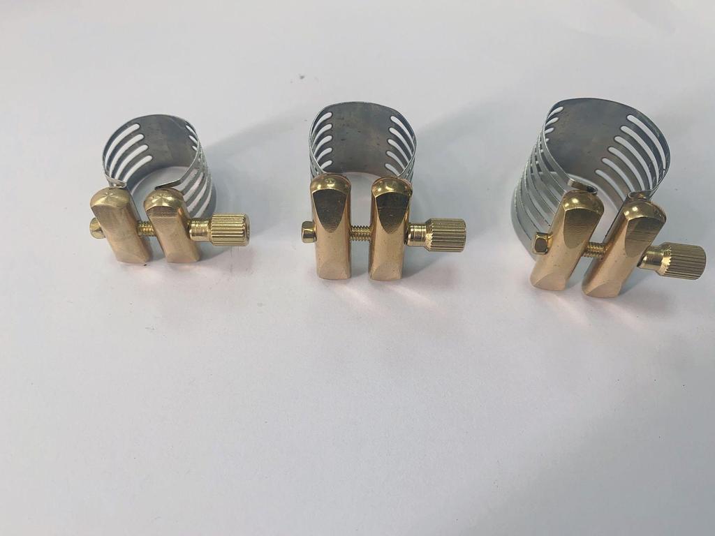 Saxophone Mouthpiece Clamp: Bakelite and Metal Options for Alto and Tenor