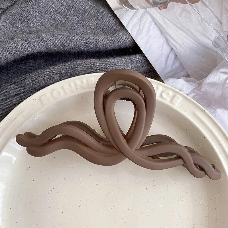 Pinces à cheveux vintage à motif géométrique creux, style crabe et requin, accessoires pour cheveux de fête pour femmes