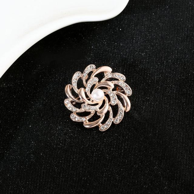 Coroană de fluturi cu flori de prun Broșă de albină de păun Accesorii pentru îmbrăcăminte Broșă cu zircon încrustate Broșă de lux