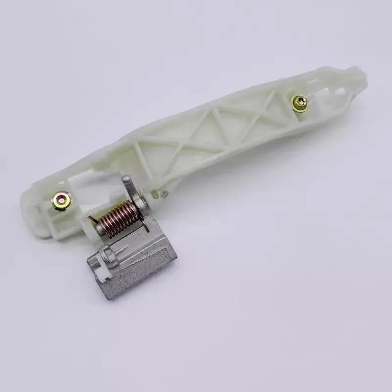 Suitable for Chevrolet Jingchengle Windmill Door Outer Handle Base Outer Handle Bracket 9024350 9046154 9035956 9035955 9035956