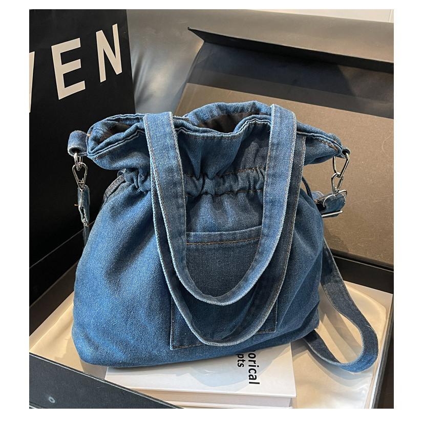 IELGY Корейская версия модной повседневной джинсовой сумки-ведра большой вместимости — фото 8