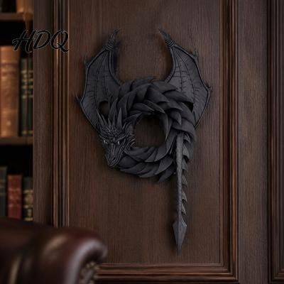 Fantasy Wandkunst Handgefertigter Drachenkranz Gotischer Türkranz mit Netzschuppen-Design Bezaubernder Harz-Hängeanhänger Drachenförmiges Heimdekorations-Geschenk