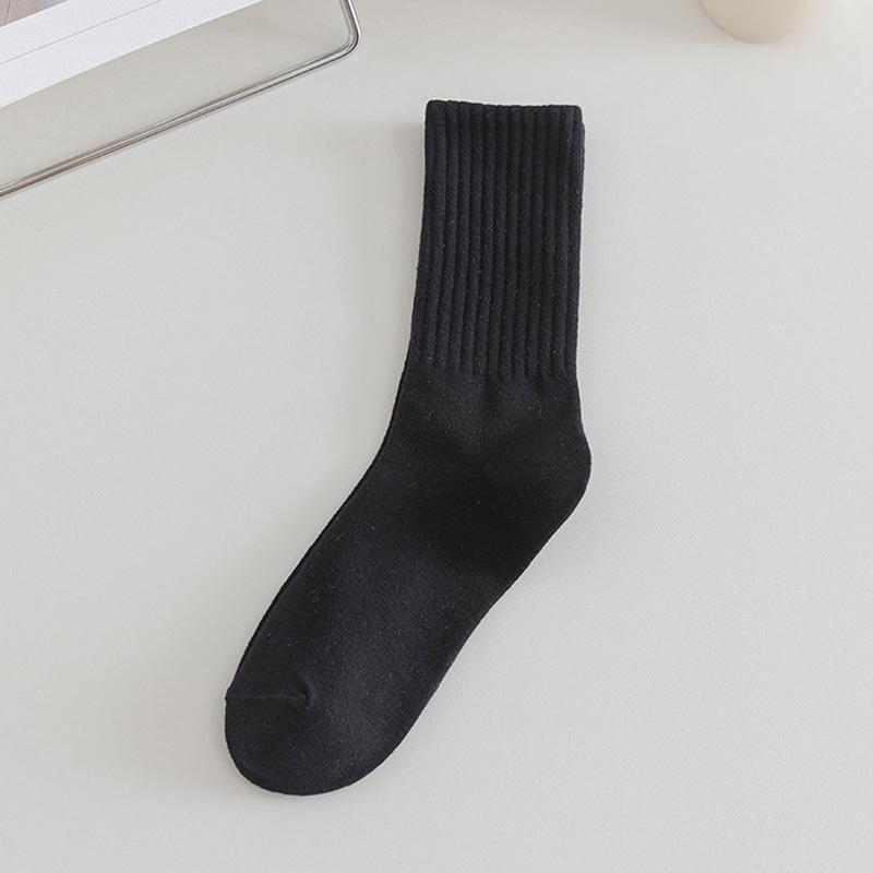 1 paire de chaussettes noires et blanches pour femmes, chaussettes Tube central, tendance coréenne et japonaise, automne et hiver