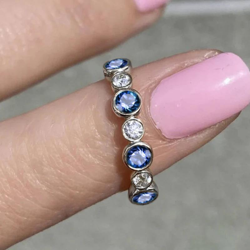 Zircon diamond ring for women, niche design high-end index finger ring, exquisite and simple daily commuter jewelry.