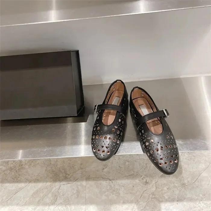 

Модные повседневные туфли-балетки с круглым носком и вырезами, дышащие, летний сезон 2025, новый стиль, одинарная обувь, полиамидная подошва, резина 36 чёрный