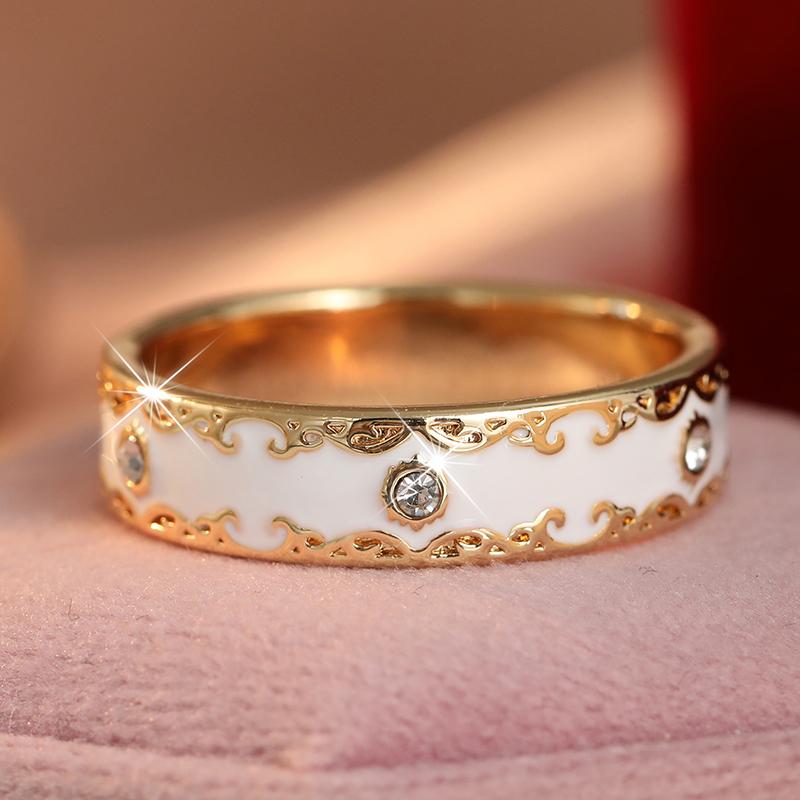 Dazzling Inlaid White CZ Women's Ring Trendy Gold Color Geometry Pattern Daily Wear Party Jewelry Anniversary Gift