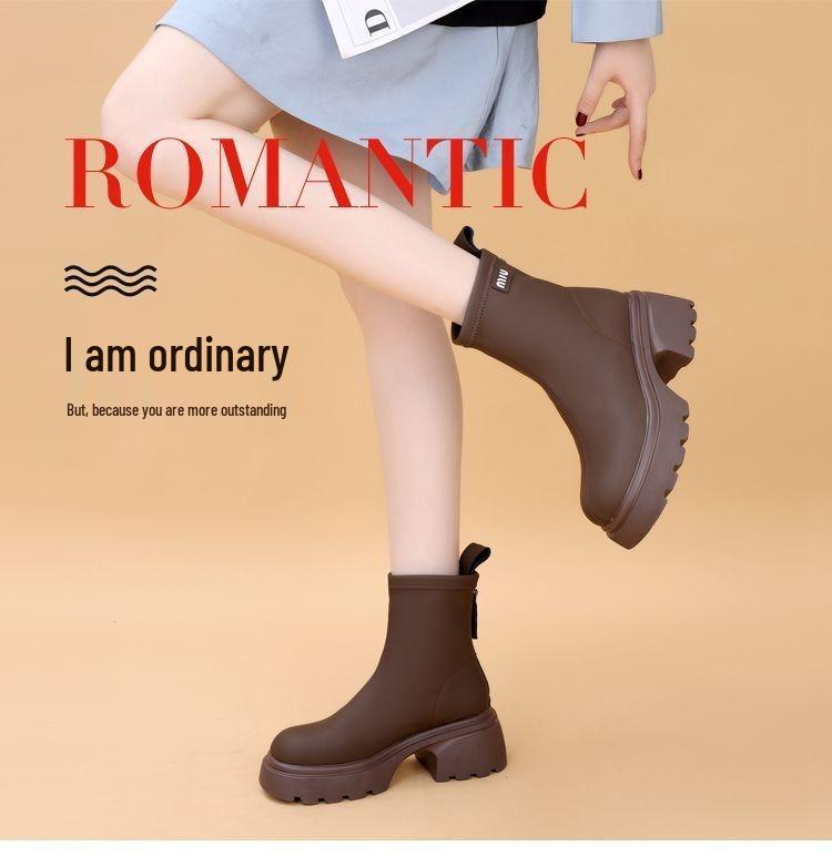 Women's 2025 Leather Chelsea Ankle Boots: Slimming, Thick Sole, Height-Boosting, Back Zipper, Fashionable Martin Style.