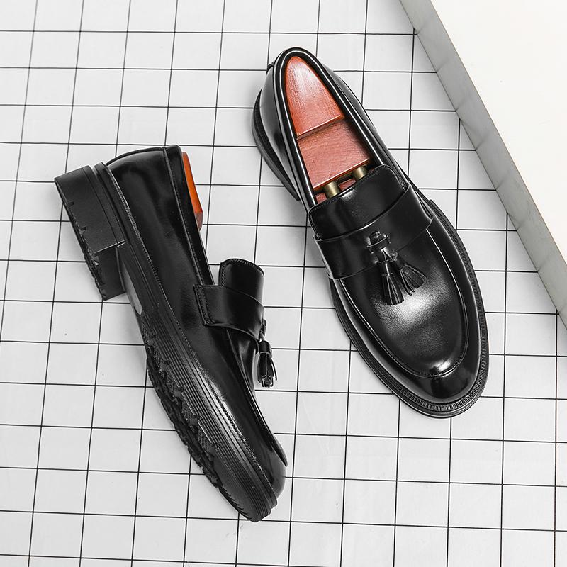 Fashion Elegant Men Social Casual Shoes Pointed Thick bottom Loafers For Men Driving Moccasins Comfortable Slip-On Tassel Wedding Shoes