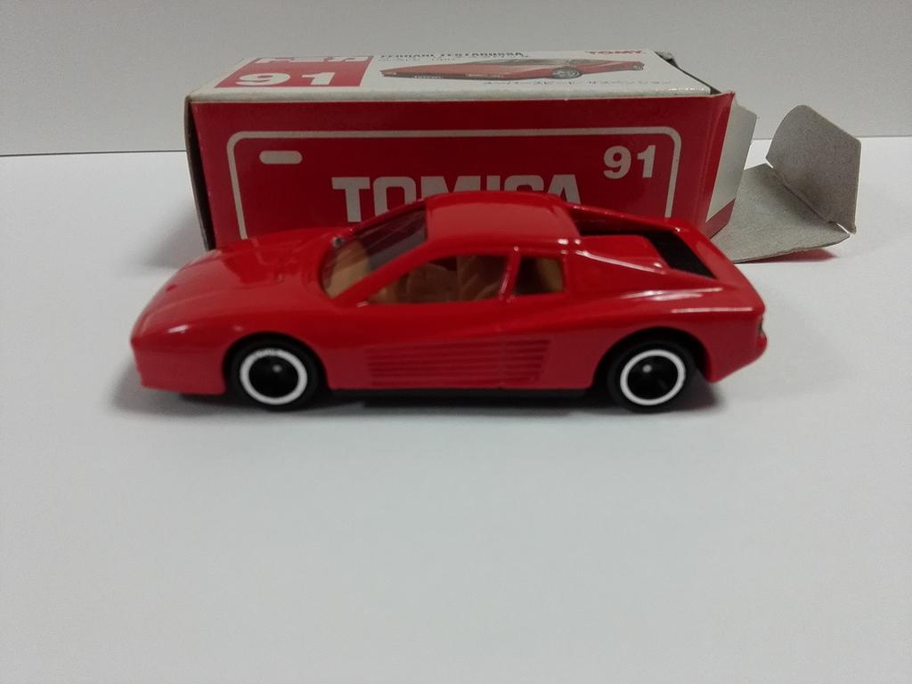 Tomica Ferrari Testarossa Rot Made in China 91-2