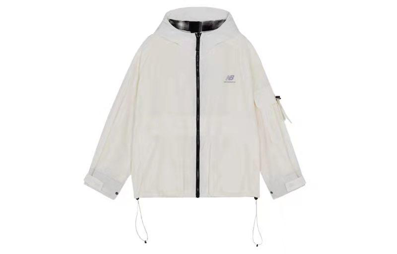 New Balance Jackets Women s Ivory Hooded Moderate Other AWJ13351-IV M