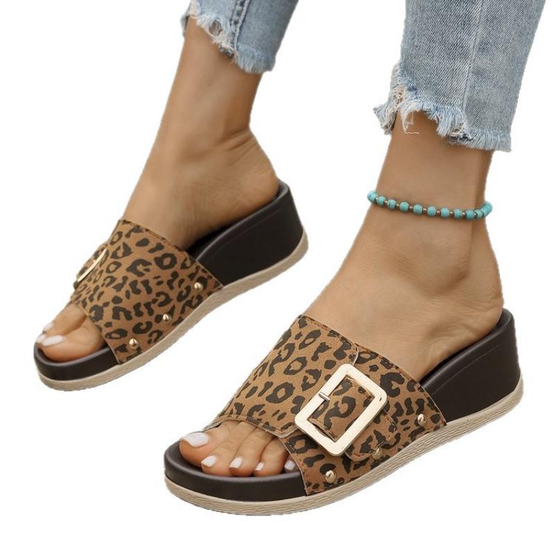 Fish-mouthed Thick-soled Belt Buckle One-strap Casual Slippers, Fashionable Large-sized Beach Women's Shoes