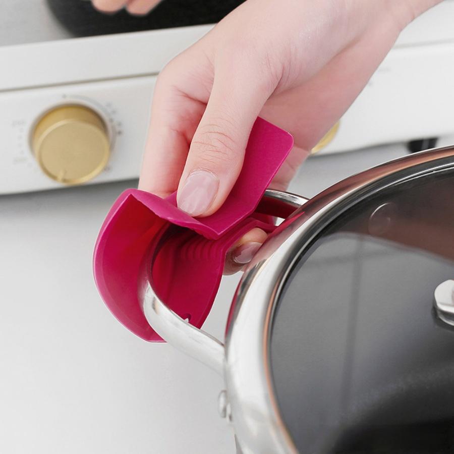 Creative Butterfly Cartoon Style Silicone Heat-resistant Clamp - Durable Heat-resistant Ear Cover for the Stove Gloves