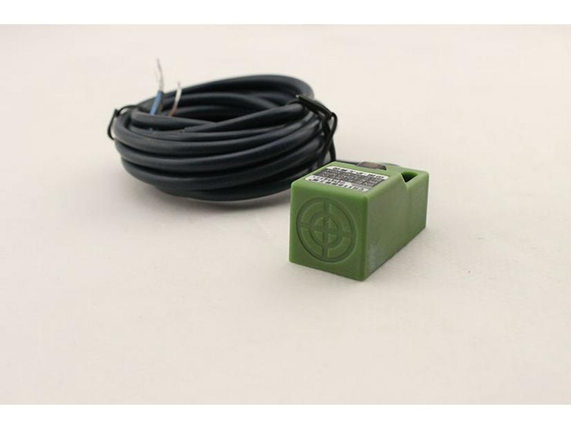 LMF1-3004NANBPAPBLALB2004KAKB Inductive Proximity Square Sensor