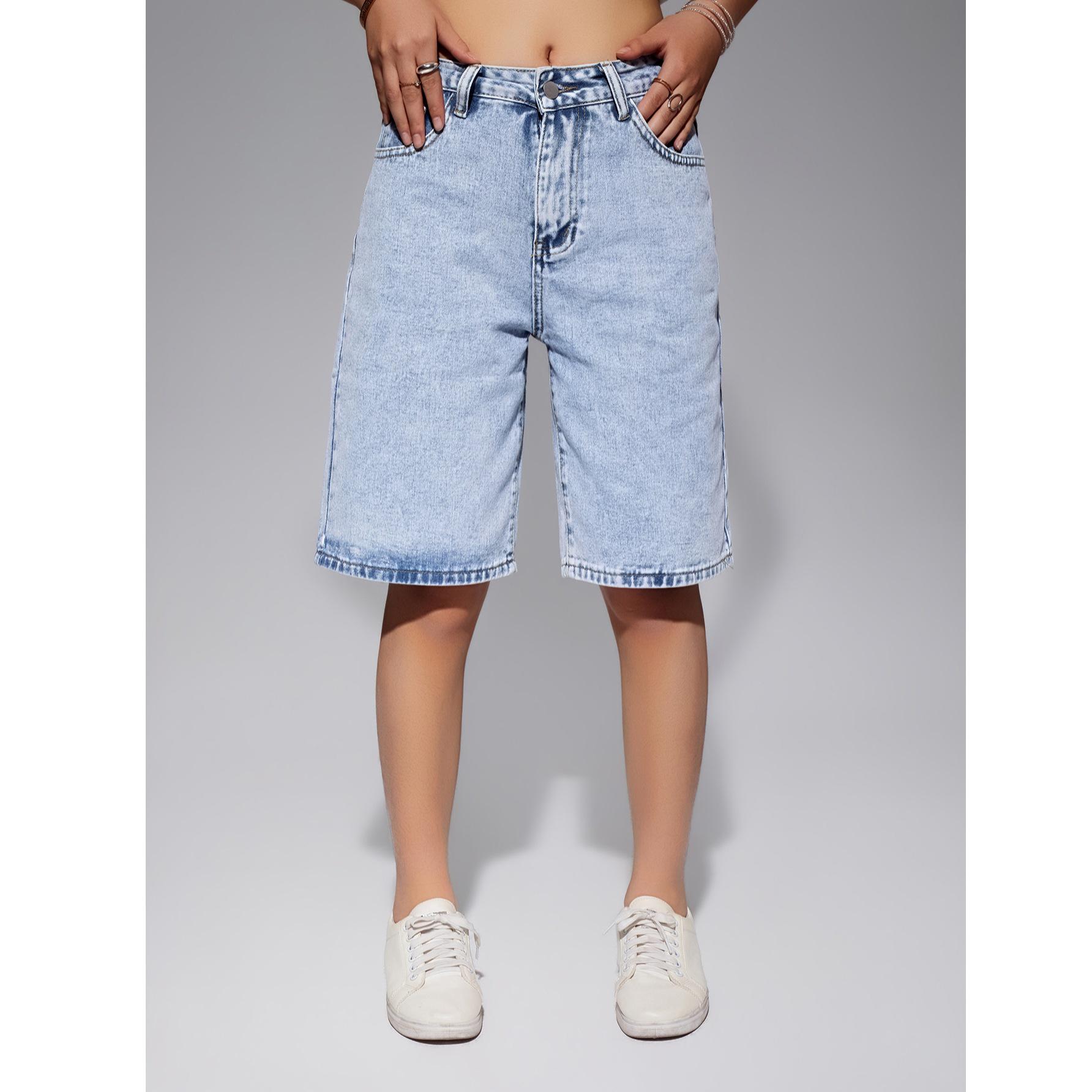 Women s Casual Light Blue Denim Relaxed-Fit Shorts Small