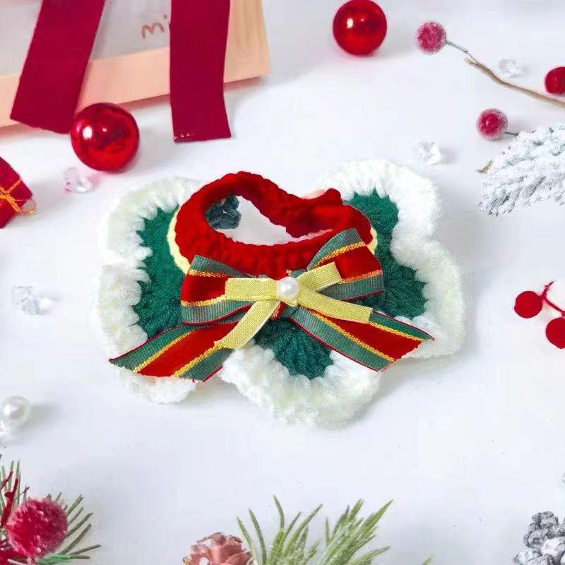 Christmas Cat Scarf: Warm Knitted Collar with Bell