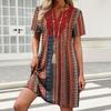 Damenkleid mit kurzen Ärmeln, lockerem Schnitt, knielang, mit geometrischem Print und besticktem Ausschnitt für den lässigen Alltagsgebrauch