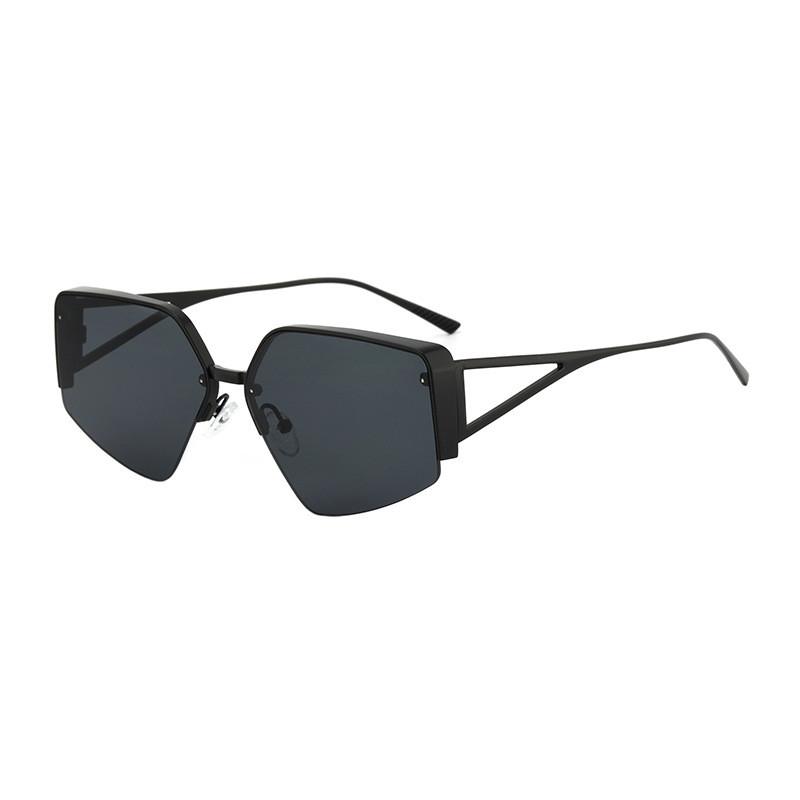 Retro Metallic Cat Eye Shades With Gray Lenses For Summer Beach And Party Wear BlackFrameGrayLens