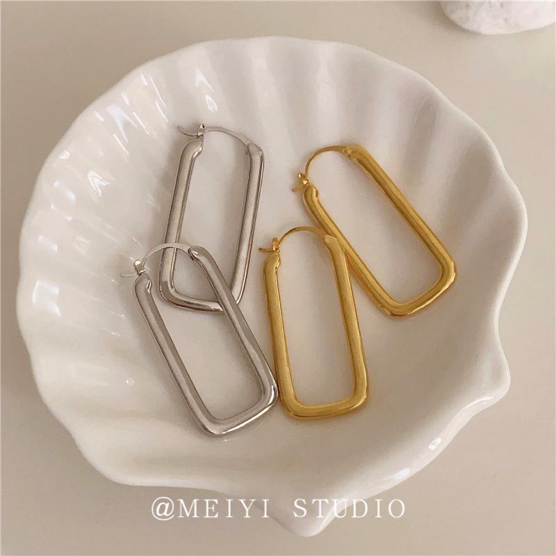 2025 Trendy Metal Hoop Earrings: Stylish, Chic Street Snap for Women
