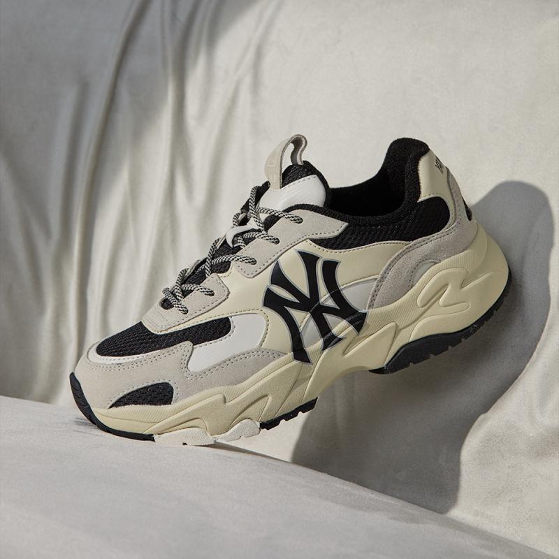 MLB Big Ball Chunky Cushioning Height Increasing Low-Top Chunky Sneakers Unisex Black Sneakers 3ASHC3S1N-50BKS