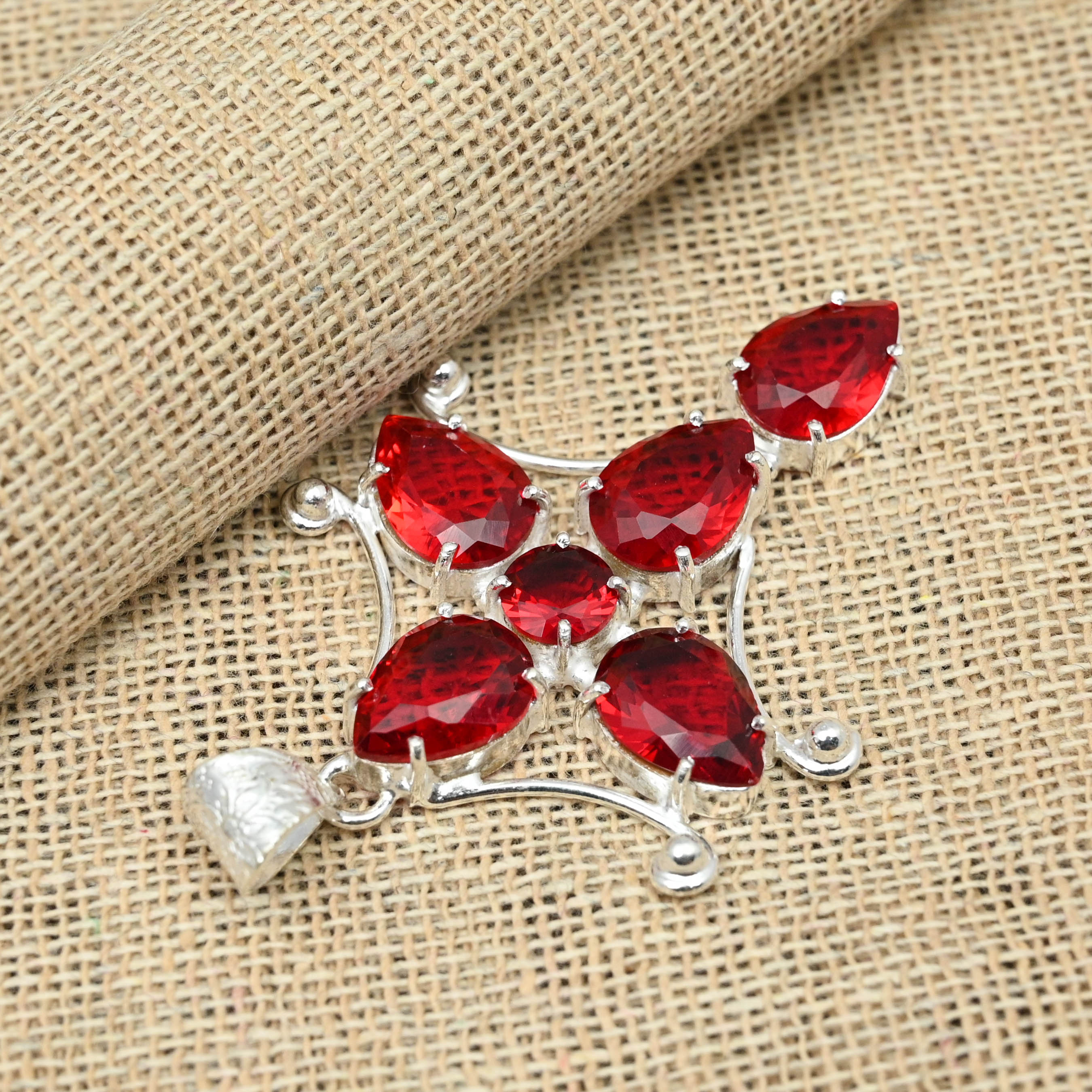 

Ювелирные изделия из твердого серебра 925 пробы, красный гранат, драгоценный камень, подвеска в виде креста ручной работы, дизайнерские ювелирные изделия 2.55 Inches красный