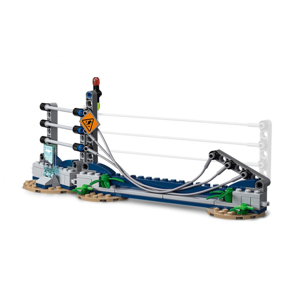 Cumpără LEGO Jurassic World Triceratops runaway 75937 block toy