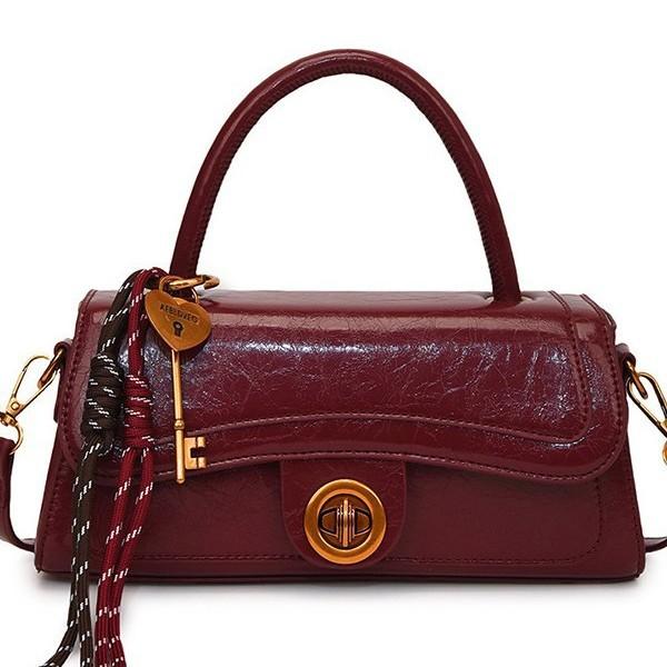 Korean Version of Fashion Portable Small Square Bag Women's 2025 Winter New Trend Casual High Sense Work Shoulder Messenger Bag