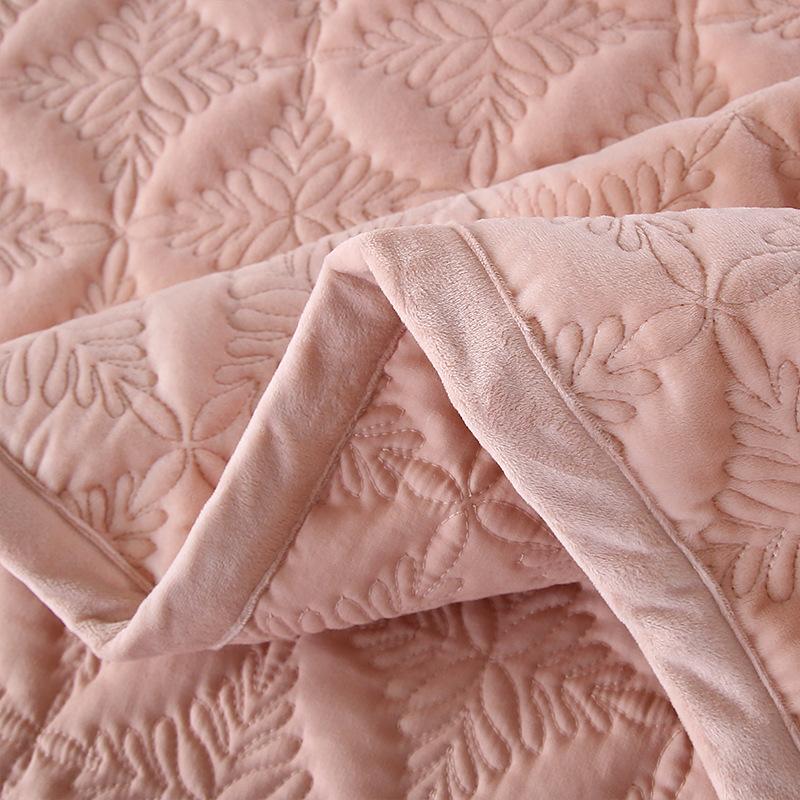 Crystal Velvet 3-Piece Quilted Bedding Set, European Minimalist Luxury Bedspread, Anti-Static Winter Blanket Soft Comforter