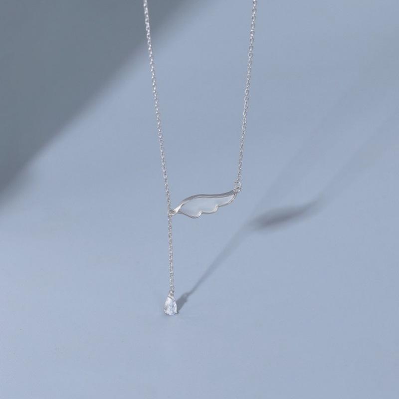S925 Sterling Silber Weißer Perlmuttflügel Halskette High-End Wassertropfen Zirkon Fransen Anhänger Kalter Wind Einfache Schlüsselbein Kette